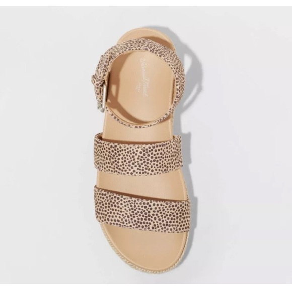 Universal Thread Annie Animal Leopard Print Platform Sandals - Picture 6 of 6